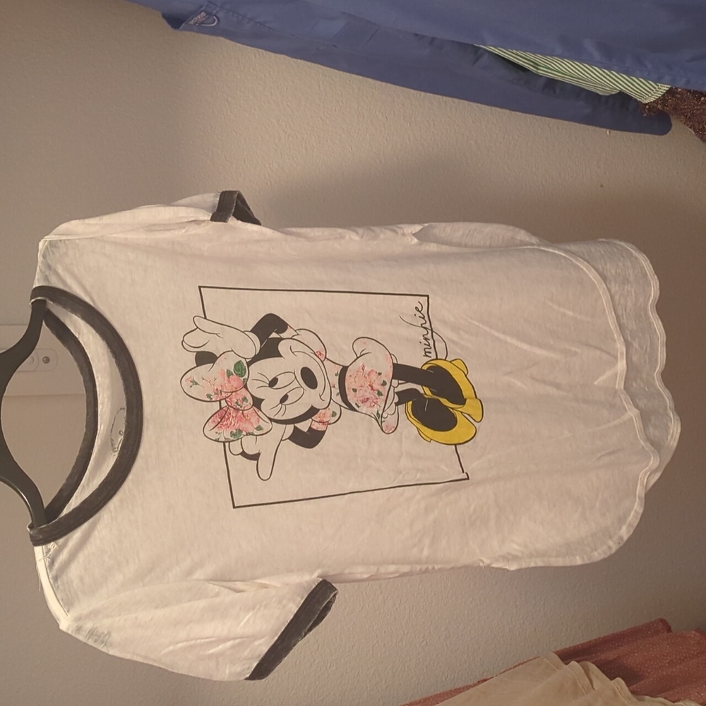Disney Minnie mouse shirt